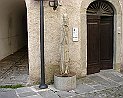 Pilger am Duomo Berceto Pilger-Statue am Duomo di San Moderanno in Berceto