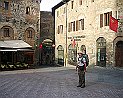 Hermann auf Piazza Cisterna San-Gimignano Hermann auf der Piazza della Cisterna in San-Gimignano