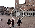 Die Pilger auf Piazza Campo Siena